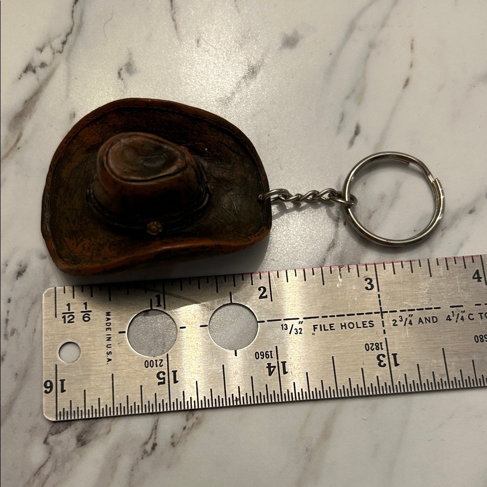 Brown Cowboy Hat Keychain - Picture 5 of 6